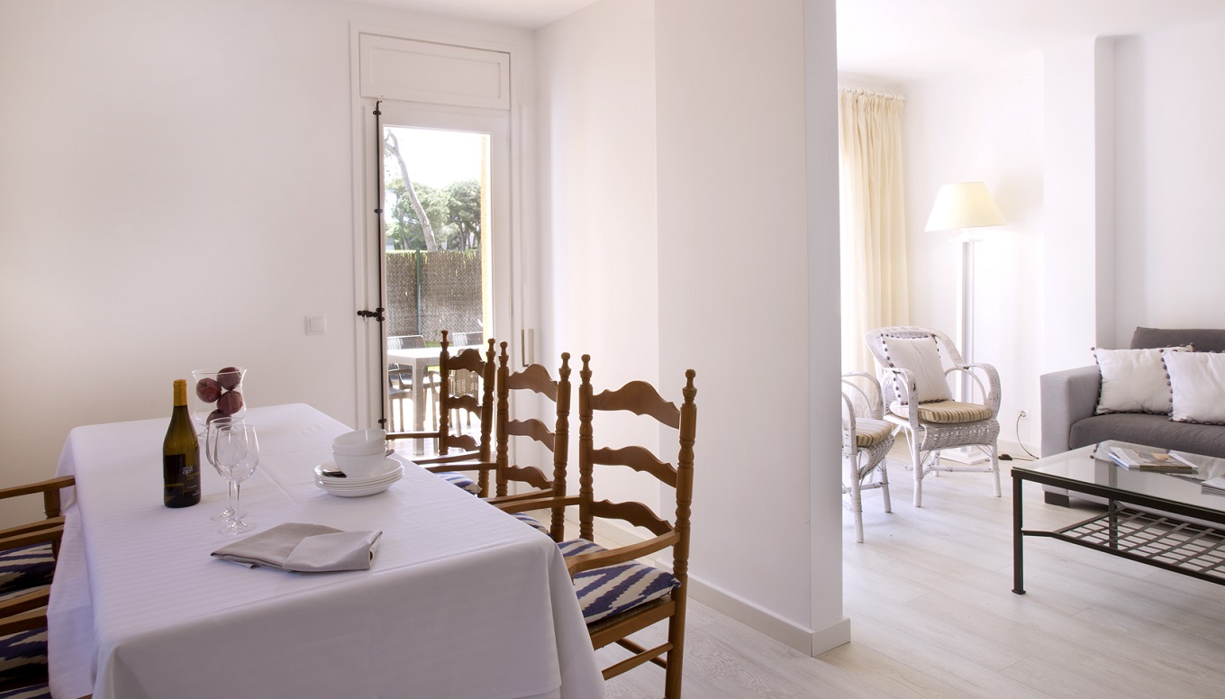 habitacions/villa3-/villa3_menjador_zona-estar_web.jpg